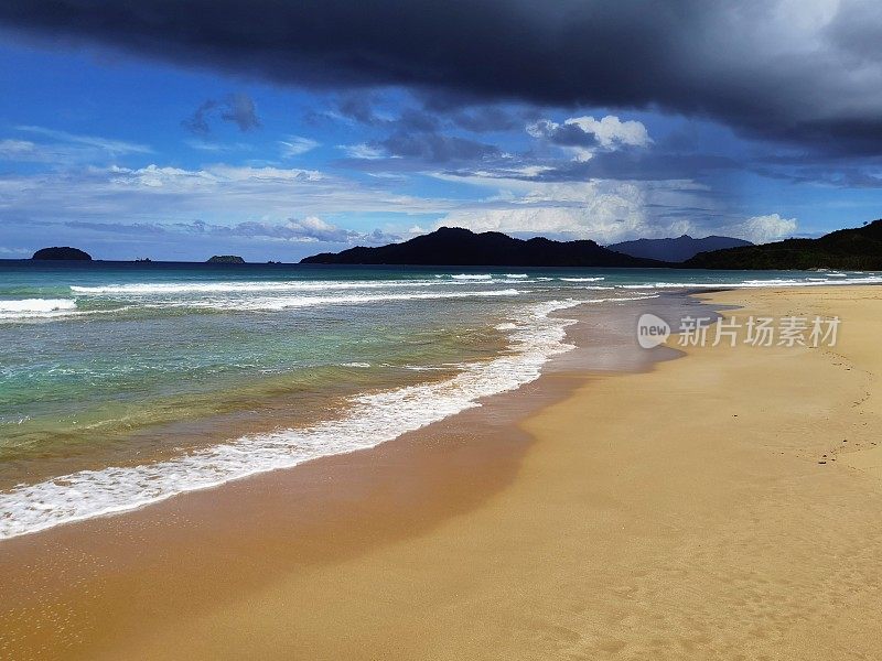 Duli海滩，El Nido，巴拉望岛